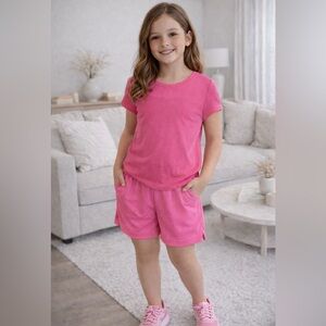 Girl’s Pink Athletic Outfit Set T-Shirt & Shorts Size Medium 7-8